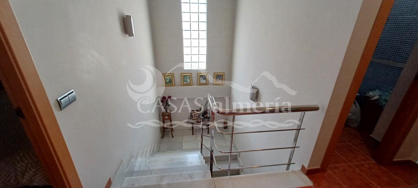 5 soveværelse Lejlighed til salg i Huercal-Overa - € 275.000 (Ref: 2148882)