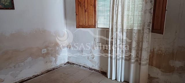 Byhus til salg i Huércal-Overa med garage - € 50.000 (Ref: 2148883)