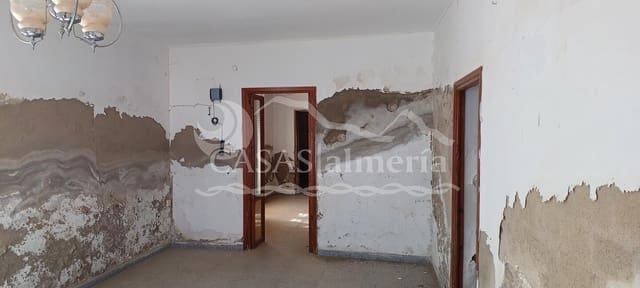 Byhus til salg i Huércal-Overa med garage - € 50.000 (Ref: 2148883)