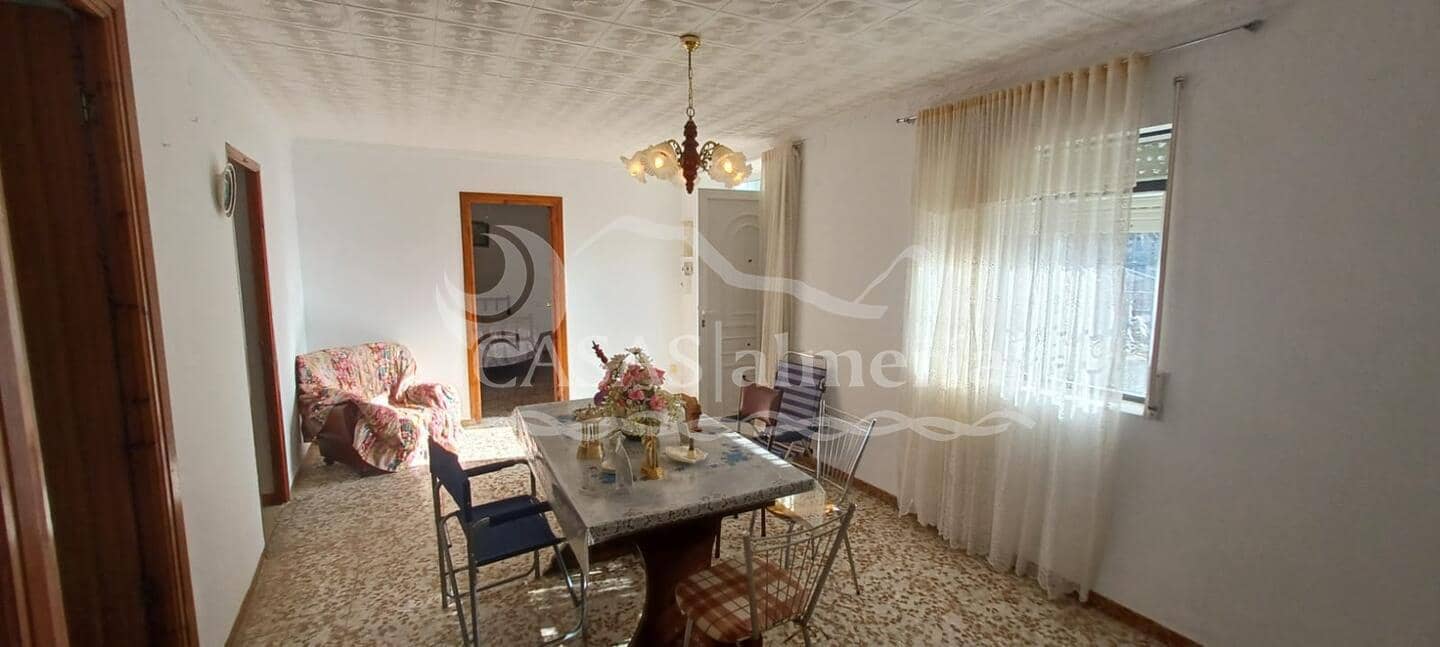 Finca/Casa Rural de 4 habitaciones en Los Pardos en venta con garaje - 65.000 € (Ref: 2194241)