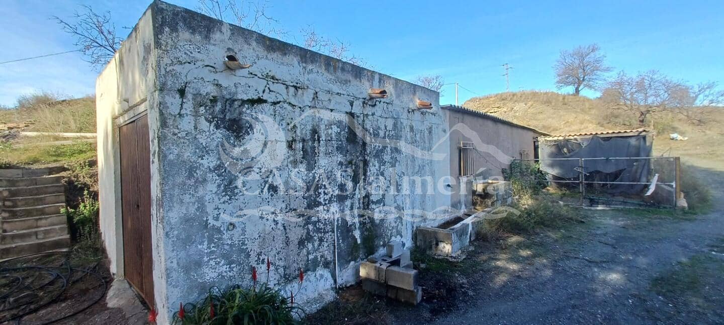 Finca/Casa Rural de 4 habitaciones en Los Pardos en venta con garaje - 65.000 € (Ref: 2194241)