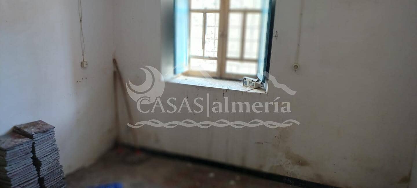 Finca/Country House for sale in Velez-Rubio with garage - € 53,000 (Ref: 2226067)