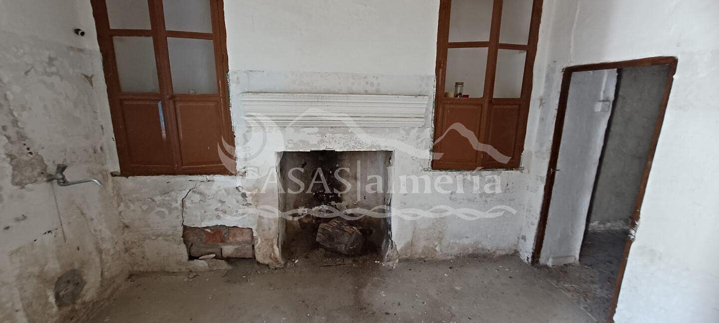 Finca/Country House for sale in Velez-Rubio with garage - € 53,000 (Ref: 2226067)