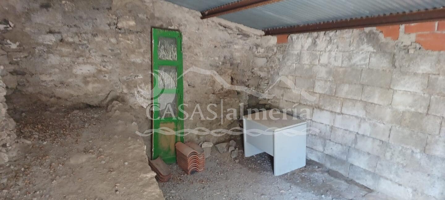 Finca/Country House for sale in Velez-Rubio with garage - € 53,000 (Ref: 2226067)