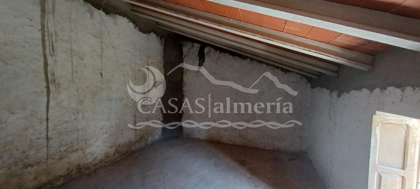 Finca/Country House for sale in Velez-Rubio with garage - € 53,000 (Ref: 2226067)