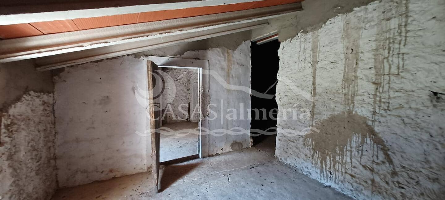 Finca/Country House for sale in Velez-Rubio with garage - € 53,000 (Ref: 2226067)