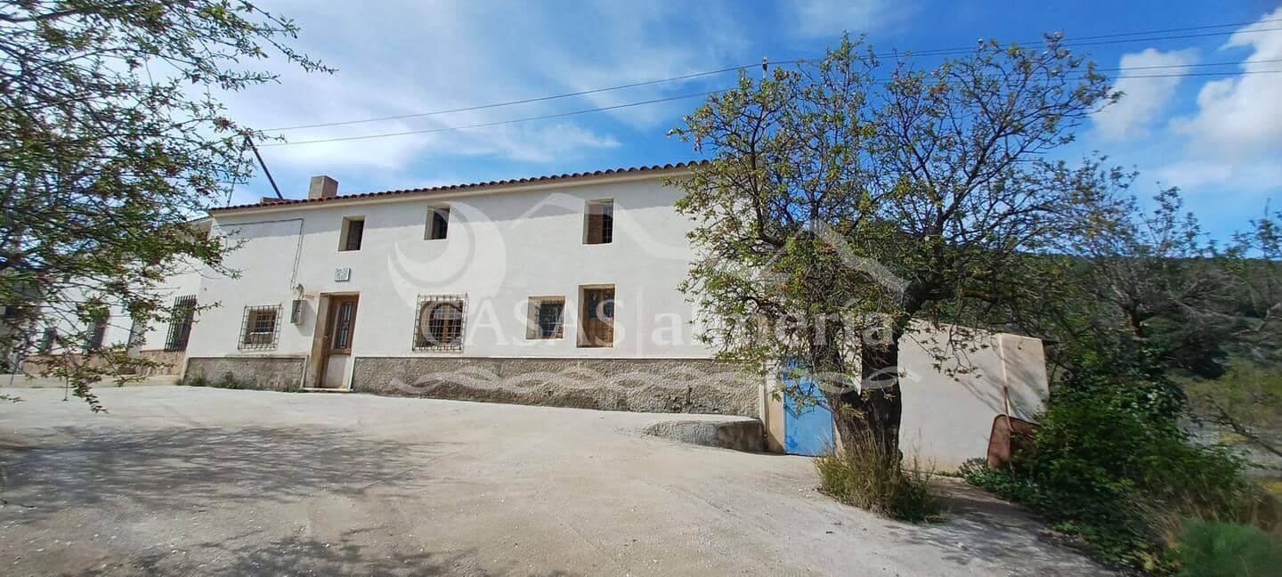 Finca/Country House for sale in Velez-Rubio with garage - € 53,000 (Ref: 2226067)