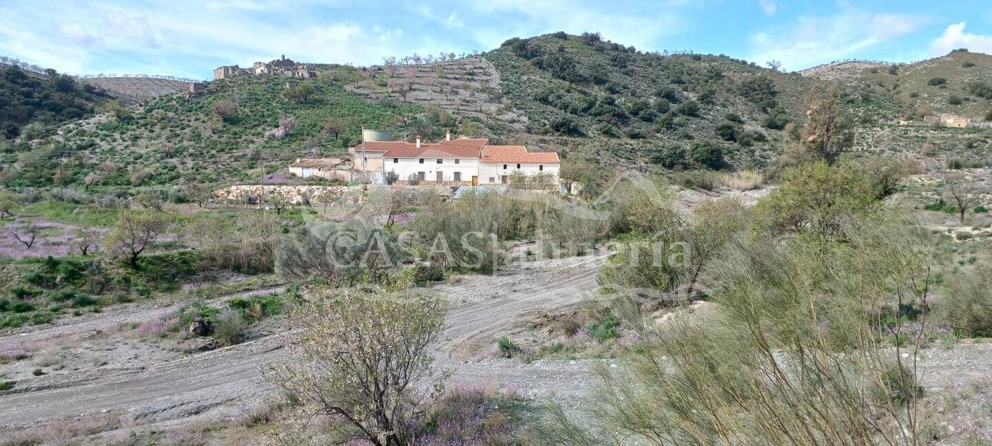 Finca/Country House for sale in Velez-Rubio with garage - € 53,000 (Ref: 2226067)