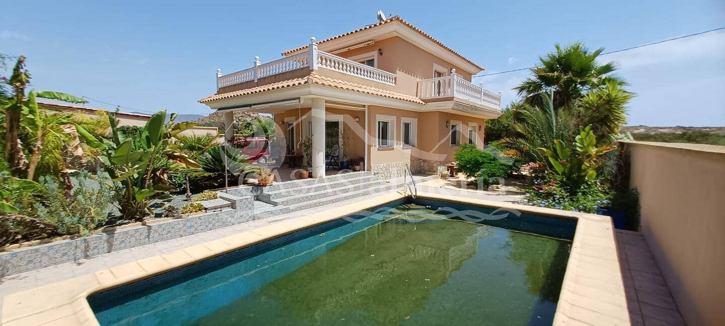 4 slaapkamer Villa te koop in Calabardina met zwembad garage - € 375.000 (Ref: 2267285)