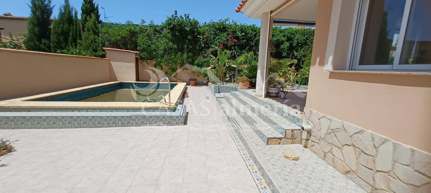 4 slaapkamer Villa te koop in Calabardina met zwembad garage - € 375.000 (Ref: 2267285)