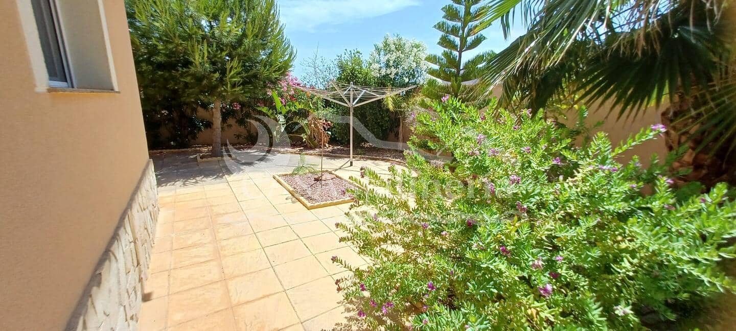 4 slaapkamer Villa te koop in Calabardina met zwembad garage - € 375.000 (Ref: 2267285)