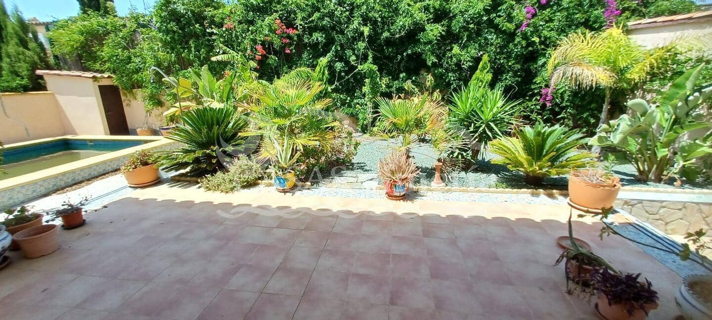 4 slaapkamer Villa te koop in Calabardina met zwembad garage - € 375.000 (Ref: 2267285)