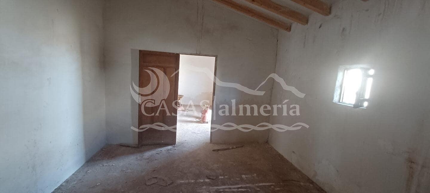 3 slaapkamer Finca/Landhuis te koop in Huercal-Overa met garage - € 88.000 (Ref: 2274802)