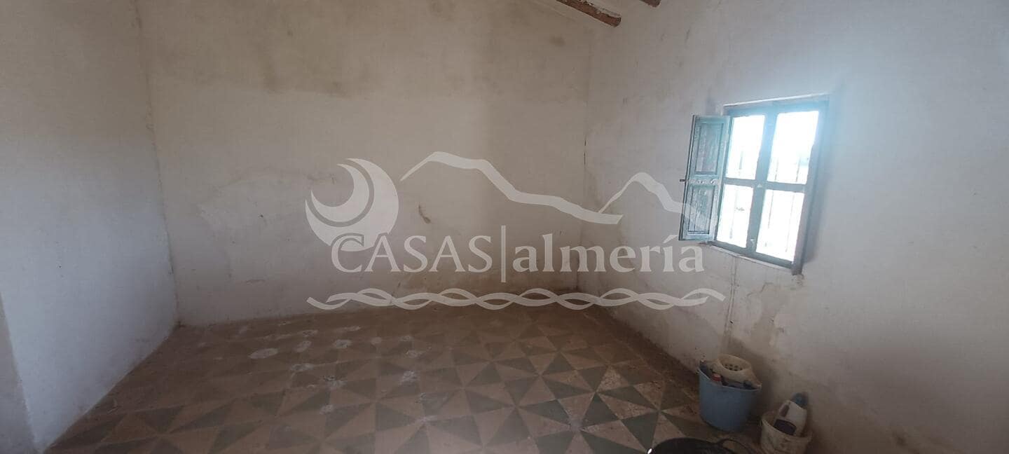 3 slaapkamer Finca/Landhuis te koop in Huercal-Overa met garage - € 88.000 (Ref: 2274802)