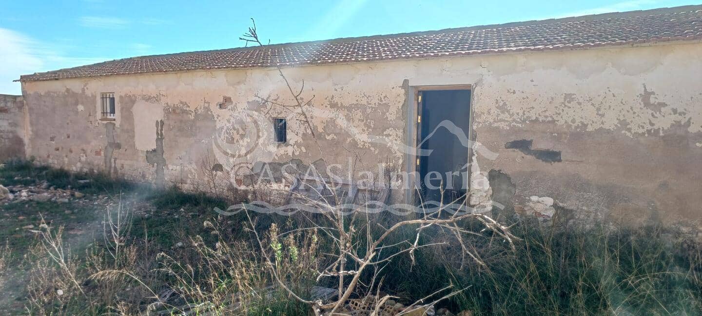 3 slaapkamer Finca/Landhuis te koop in Huercal-Overa met garage - € 88.000 (Ref: 2274802)