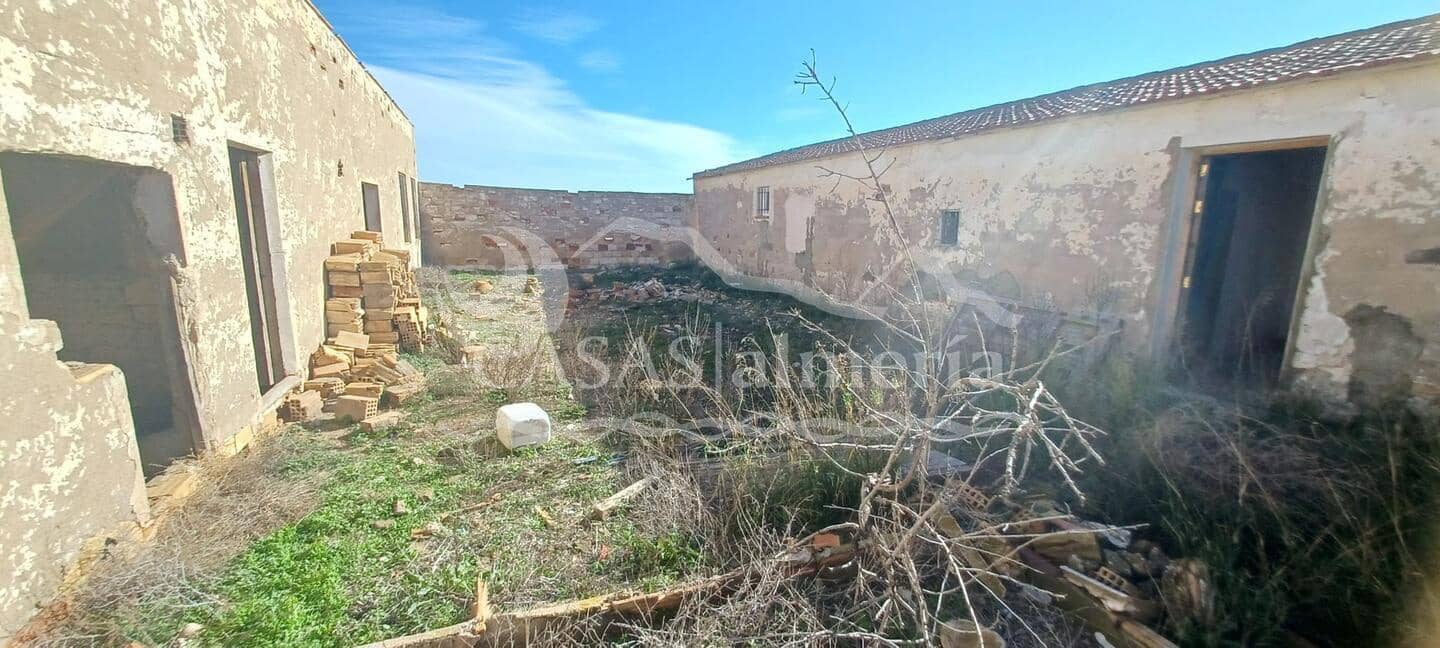 3 slaapkamer Finca/Landhuis te koop in Huercal-Overa met garage - € 88.000 (Ref: 2274802)