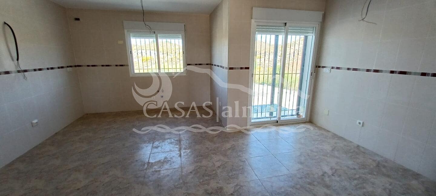 Chalet de 5 habitaciones en Puerto Lumbreras en venta con piscina - 289.000 € (Ref: 3121592)