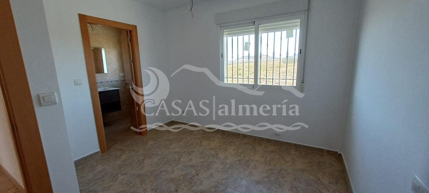 Chalet de 5 habitaciones en Puerto Lumbreras en venta con piscina - 289.000 € (Ref: 3121592)