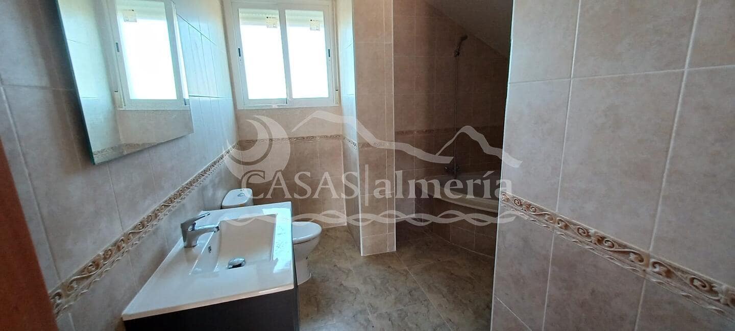 Chalet de 5 habitaciones en Puerto Lumbreras en venta con piscina - 289.000 € (Ref: 3121592)