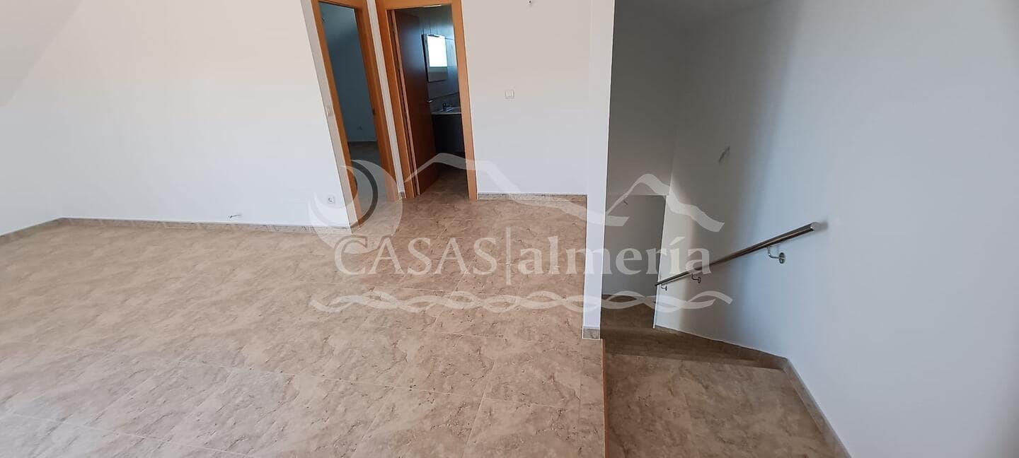 Chalet de 5 habitaciones en Puerto Lumbreras en venta con piscina - 289.000 € (Ref: 3121592)