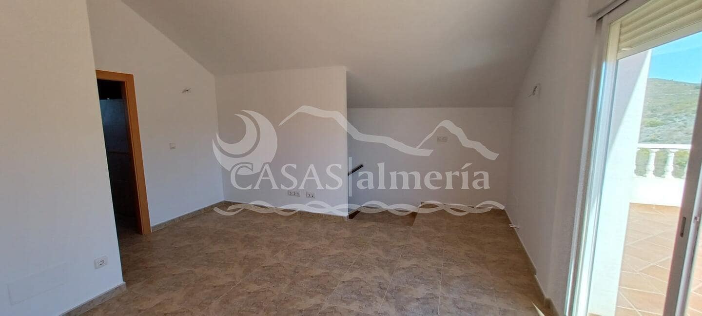 Chalet de 5 habitaciones en Puerto Lumbreras en venta con piscina - 289.000 € (Ref: 3121592)