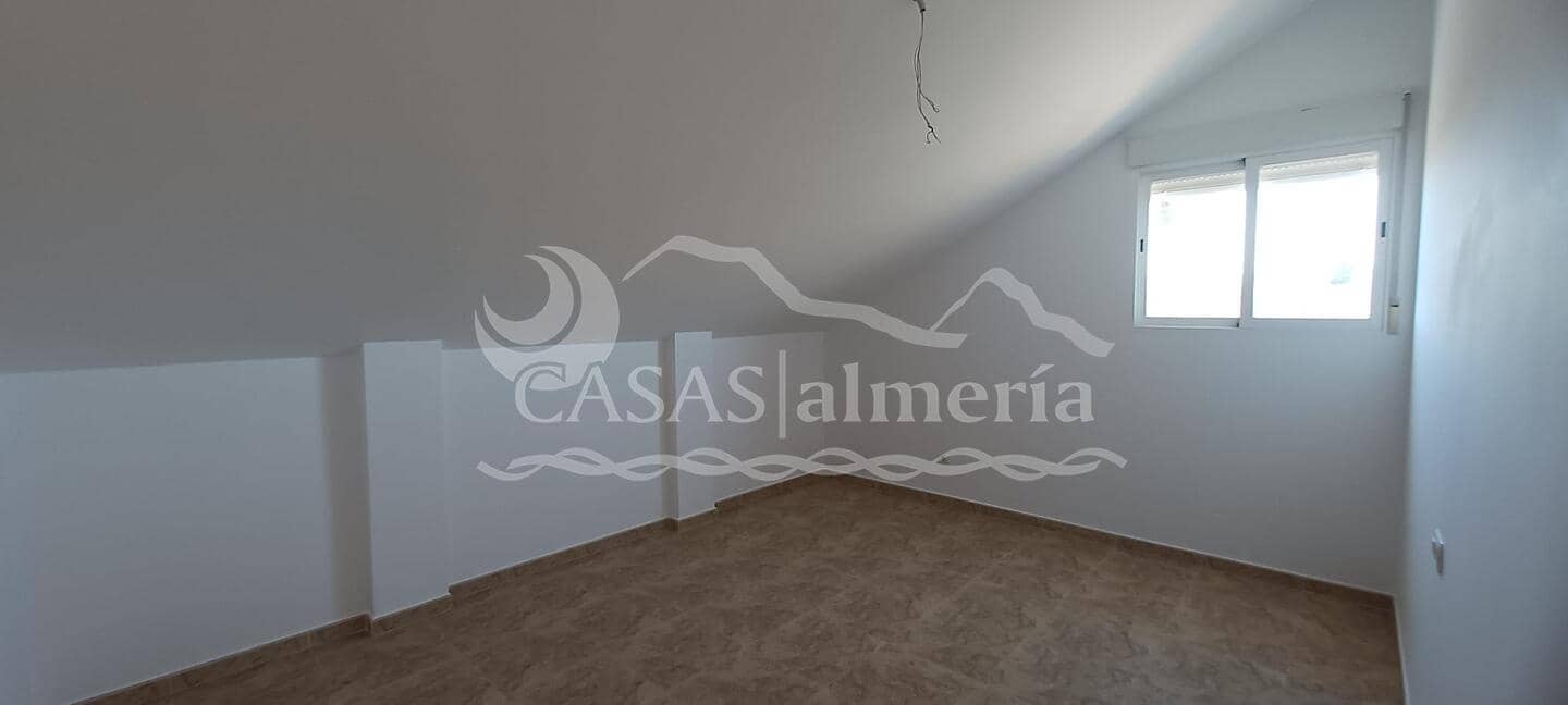 Chalet de 5 habitaciones en Puerto Lumbreras en venta con piscina - 289.000 € (Ref: 3121592)