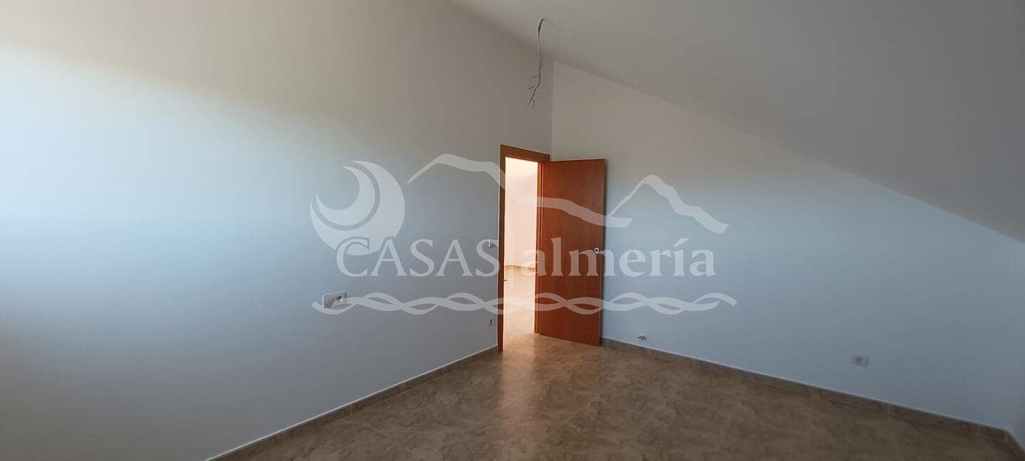 Chalet de 5 habitaciones en Puerto Lumbreras en venta con piscina - 289.000 € (Ref: 3121592)
