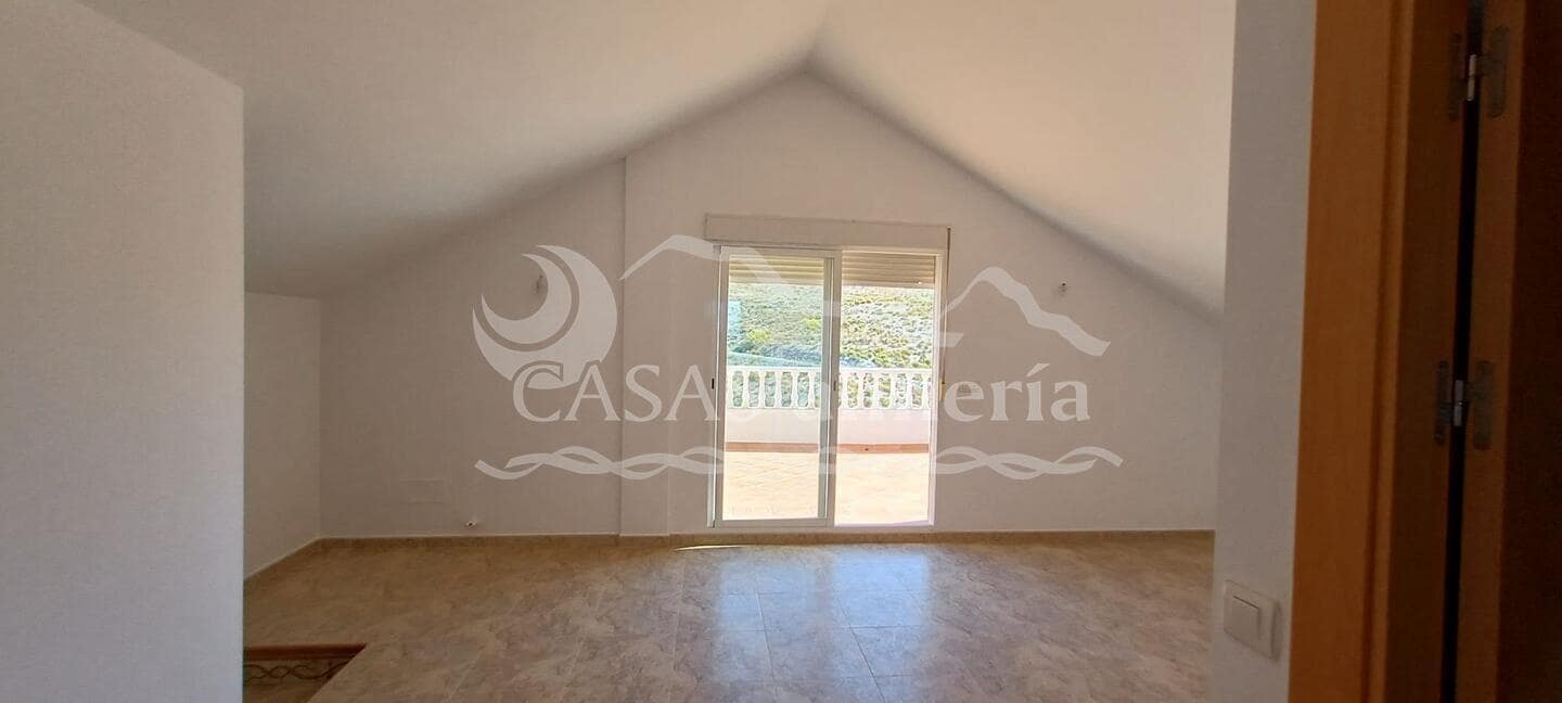 Chalet de 5 habitaciones en Puerto Lumbreras en venta con piscina - 289.000 € (Ref: 3121592)