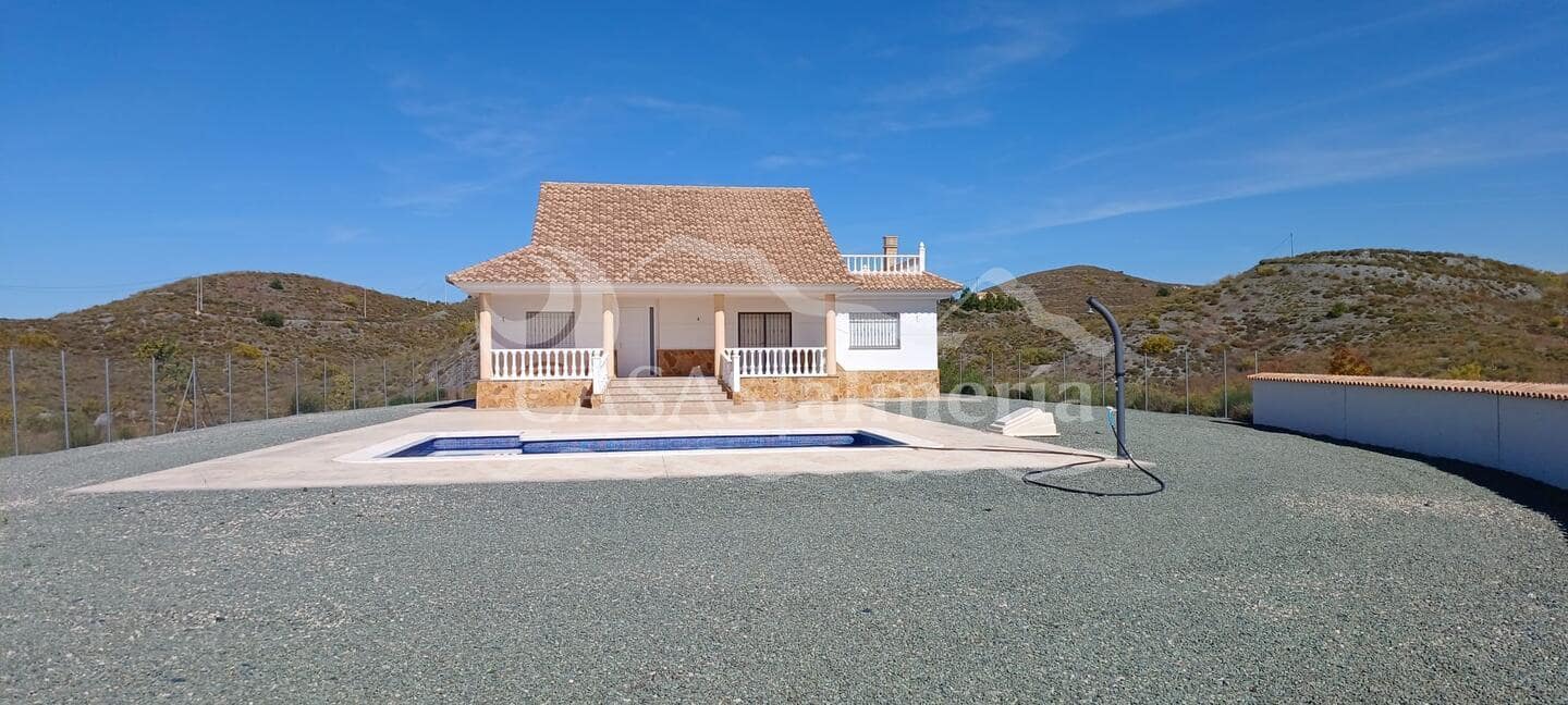 Chalet de 5 habitaciones en Puerto Lumbreras en venta con piscina - 289.000 € (Ref: 3121592)
