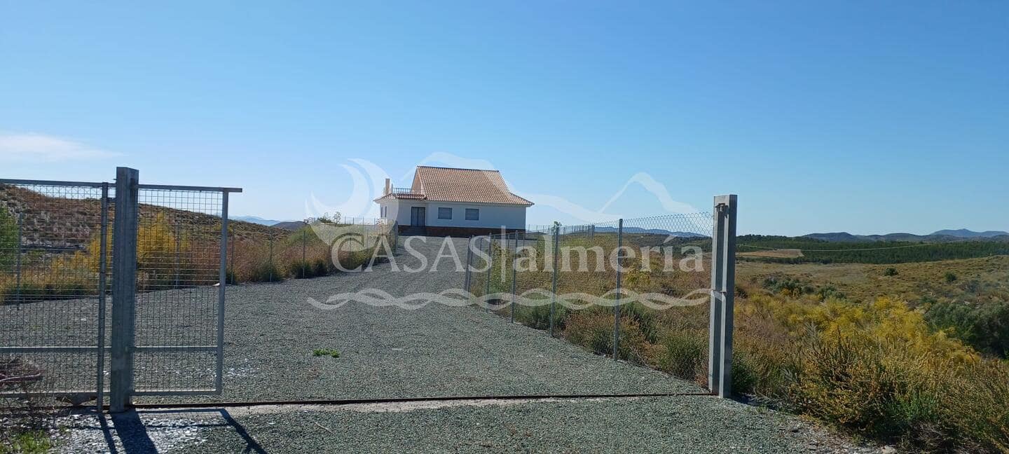 Chalet de 5 habitaciones en Puerto Lumbreras en venta con piscina - 289.000 € (Ref: 3121592)