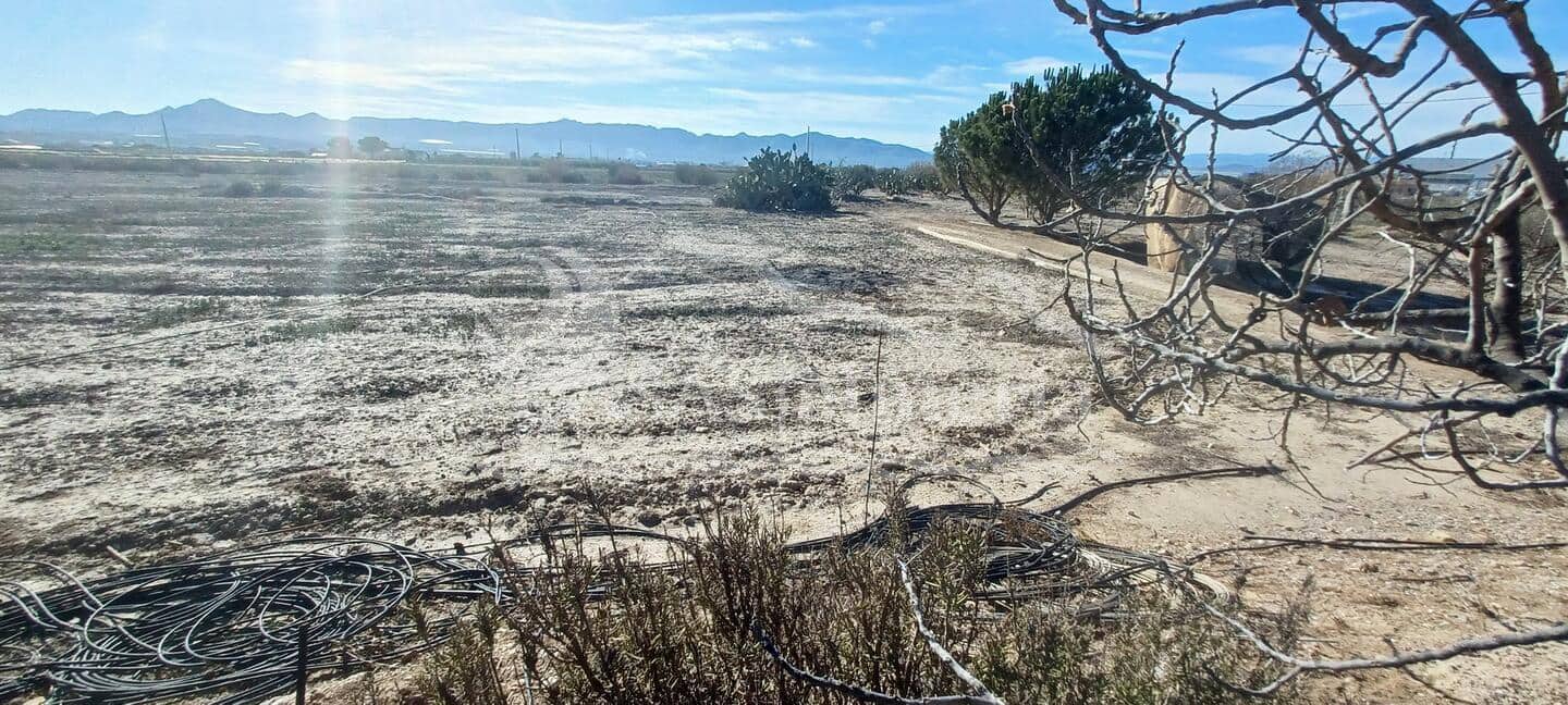 Grunde uden byggetilladelser til salg i Huercal-Overa - € 95.000 (Ref: 3121630)