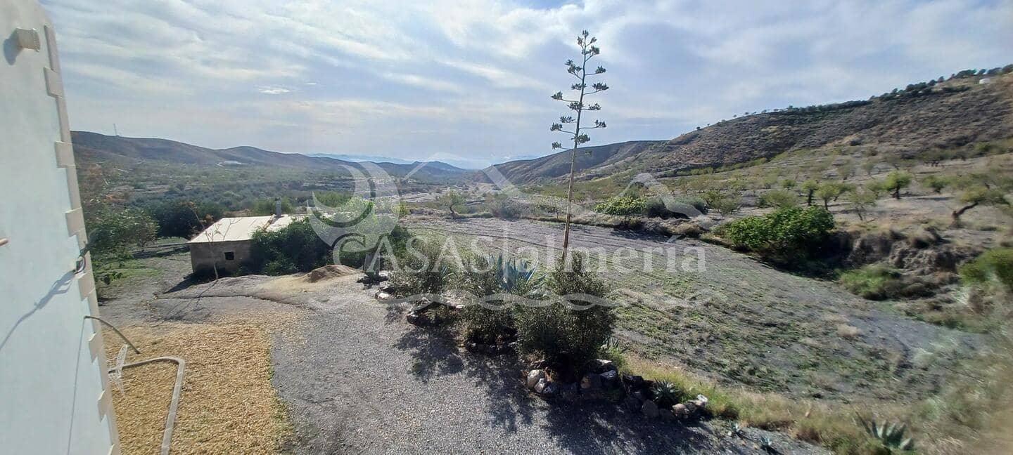4 chambre Finca/Maison de Campagne à vendre à Los Pardos avec garage - 195 000 € (Ref: 3121650)