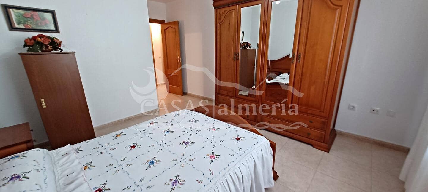 3 soveværelse Lejlighed til salg i Huercal-Overa med garage - € 149.000 (Ref: 3121654)