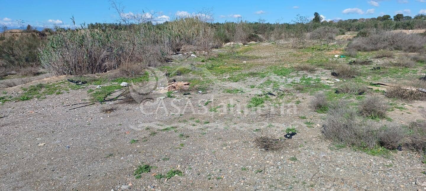 Grunde uden byggetilladelser til salg i Huercal-Overa - € 40.000 (Ref: 3121656)