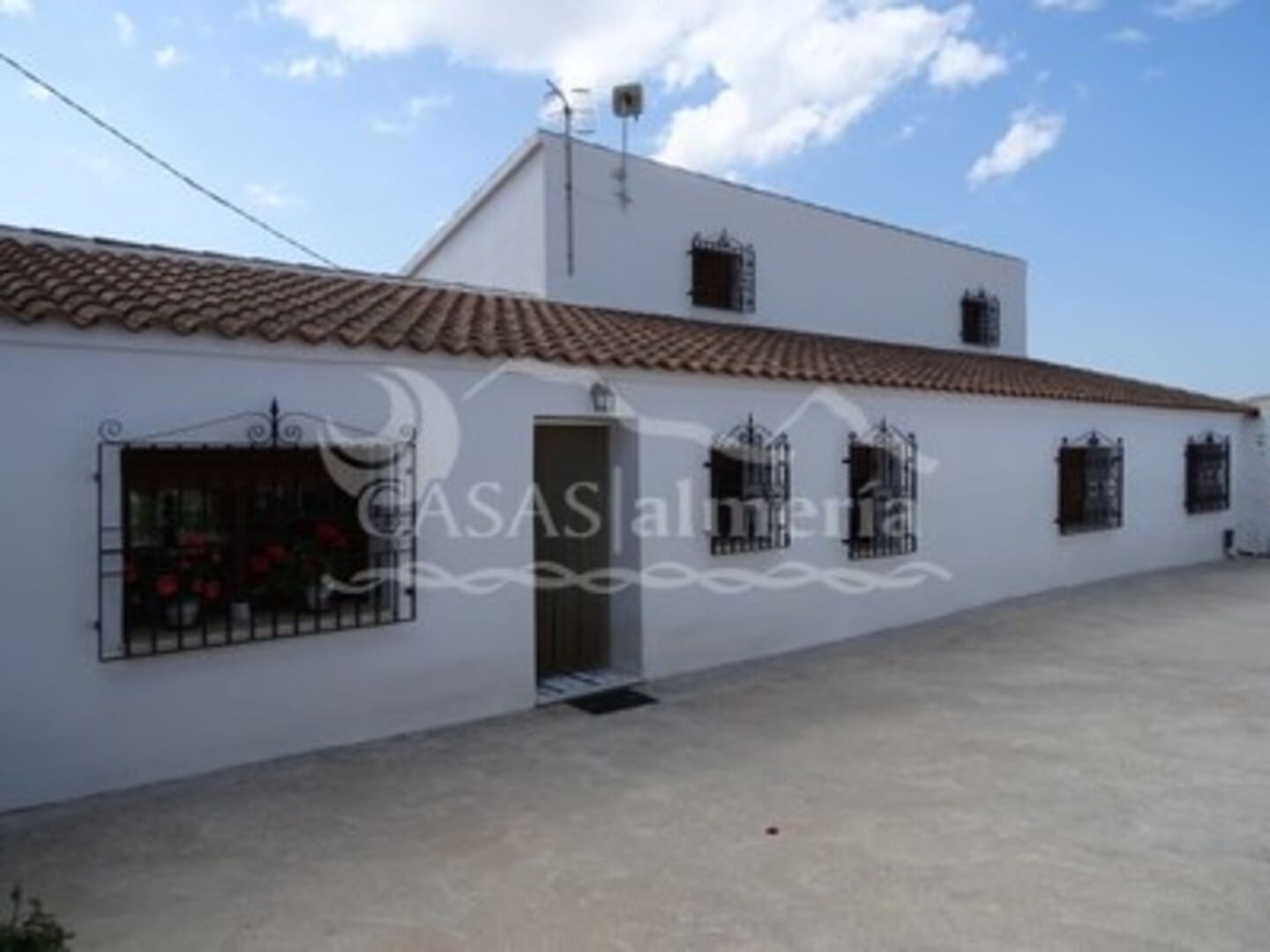 7 sypialnia Finka/Dom wiejski na sprzedaż w Huercal-Overa z garażem - 400 000 € (Ref: 4602986)