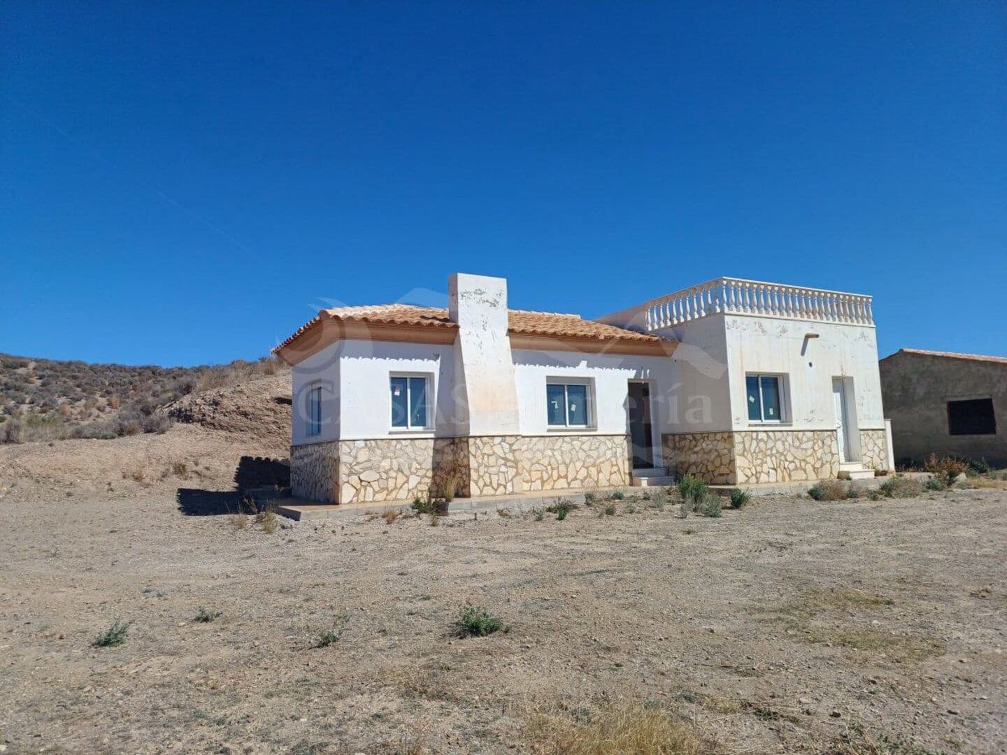 3 slaapkamer Villa te koop in Fuente Amarga - € 120.000 (Ref: 5326110)