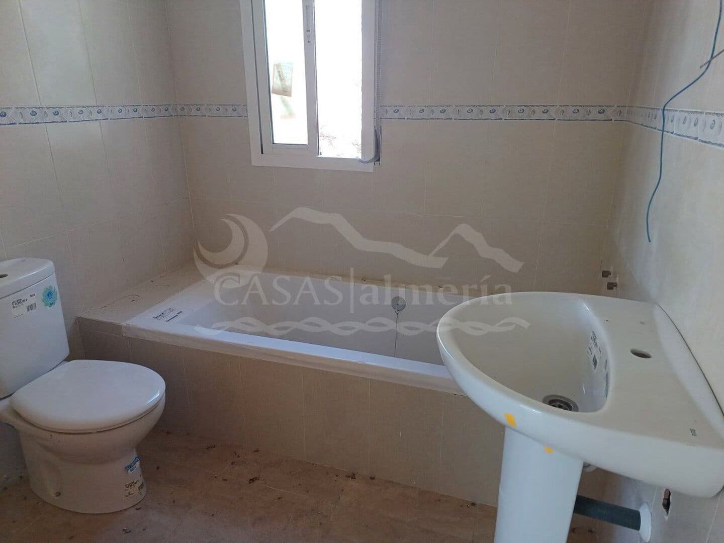 3 slaapkamer Villa te koop in Fuente Amarga - € 120.000 (Ref: 5326110)