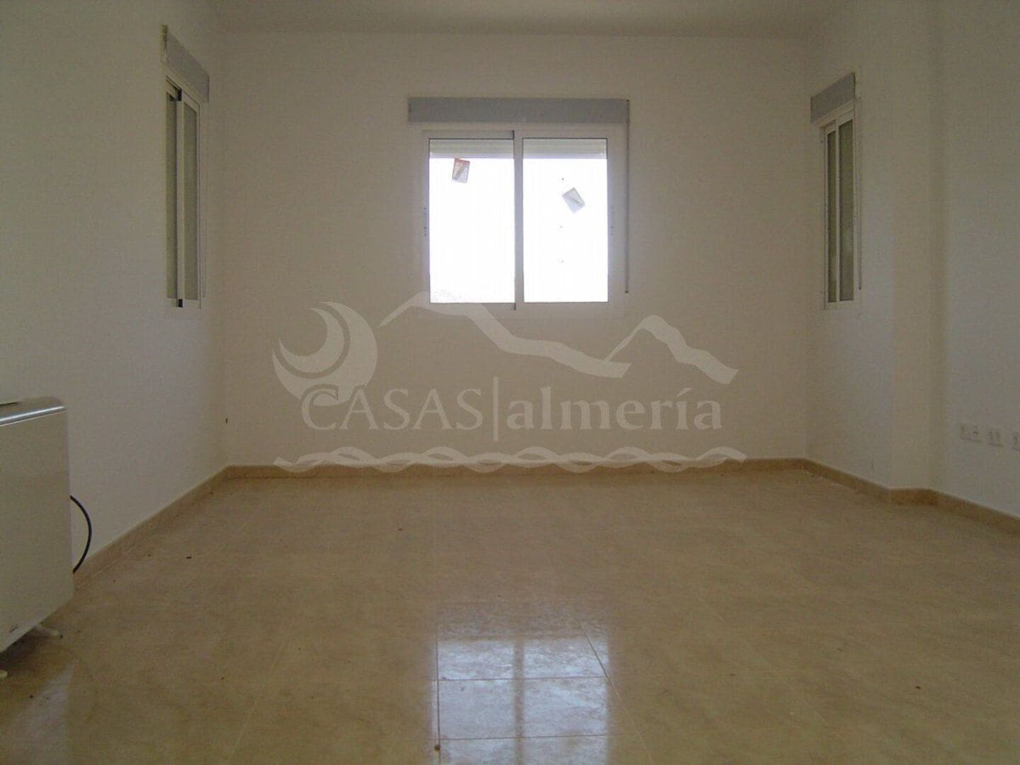 3 slaapkamer Villa te koop in Fuente Amarga - € 120.000 (Ref: 5326110)