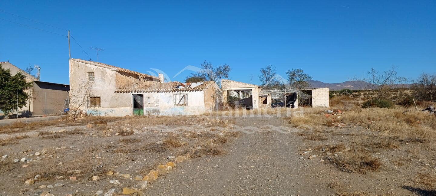 Finca/Herregård til salgs i Huercal-Overa - € 50 000 (Ref: 6409302)