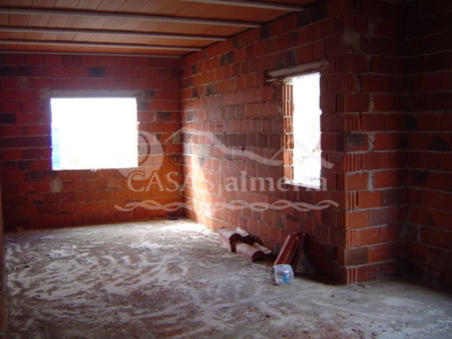 Chalet de 3 habitaciones en Fuente Amarga en venta - 59.000 € (Ref: 7800257)