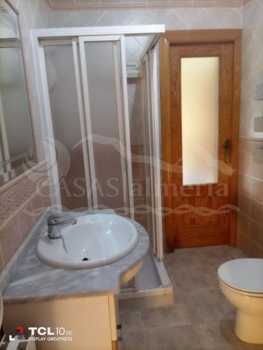 5 slaapkamer Halfvrijstaande villa te koop in Zurgena - € 138.000 (Ref: 7800263)