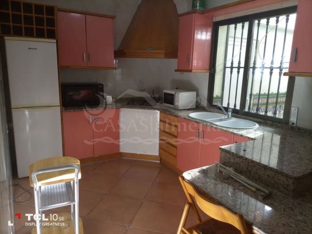 5 slaapkamer Halfvrijstaande villa te koop in Zurgena - € 138.000 (Ref: 7800263)
