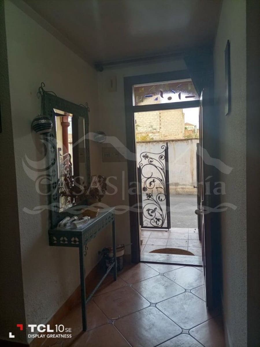 5 slaapkamer Halfvrijstaande villa te koop in Zurgena - € 138.000 (Ref: 7800263)