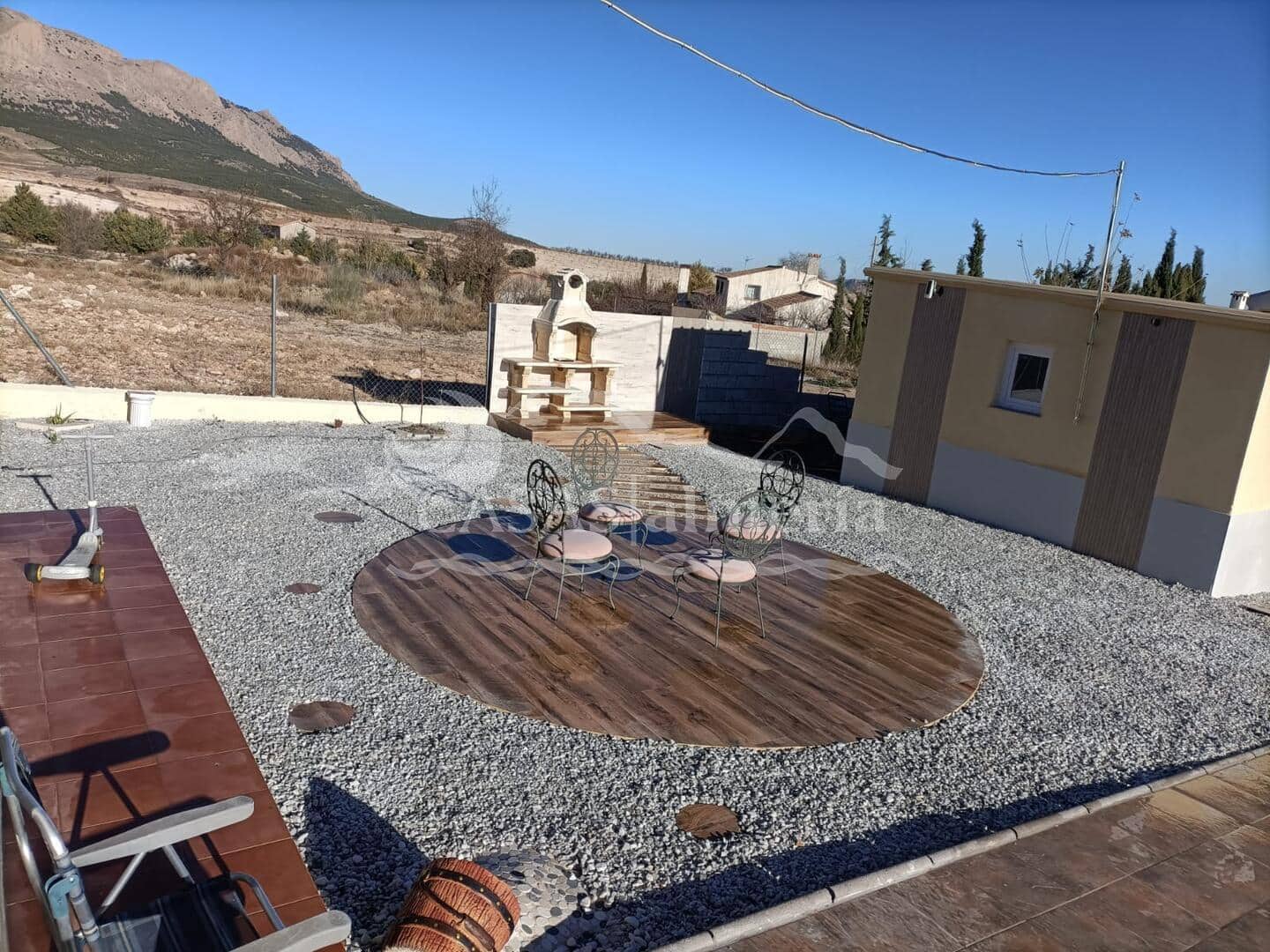 3 bedroom Villa for sale in Velez-Rubio with garage - € 185,500 (Ref: 8052910)