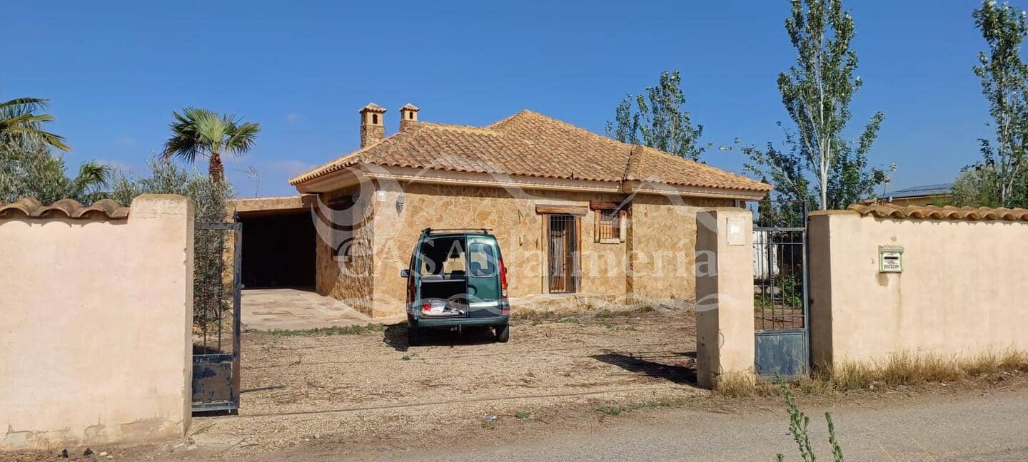 4 bedroom Villa for sale in El Saltador Bajo, Carboneras with pool €