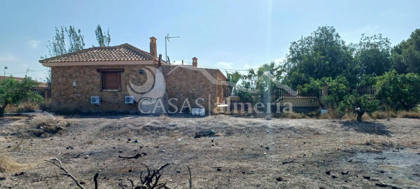4 bedroom Villa for sale in El Saltador Bajo, Carboneras with pool €
