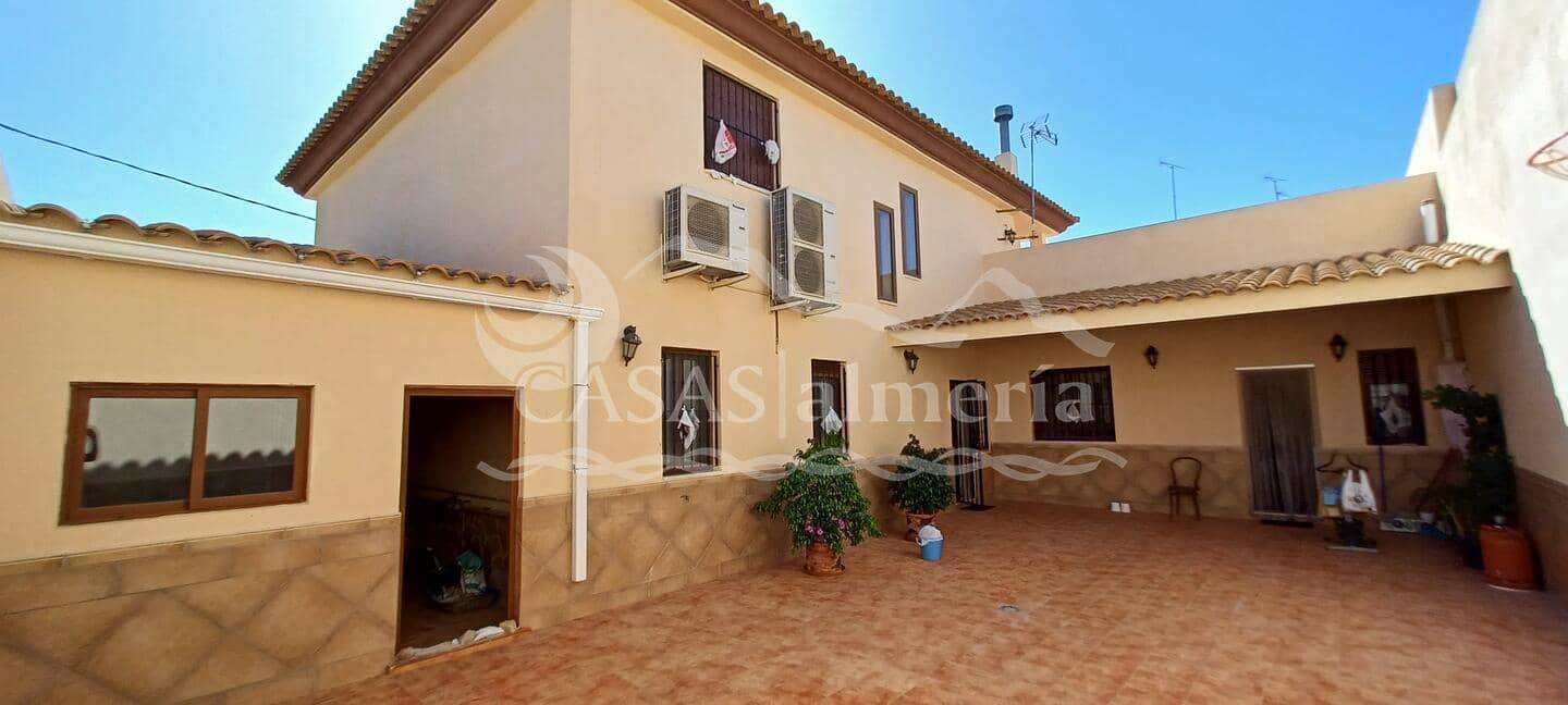 4 soverom Villa til salgs i Gonar med garasje - € 219 000 (Ref: 8431231)