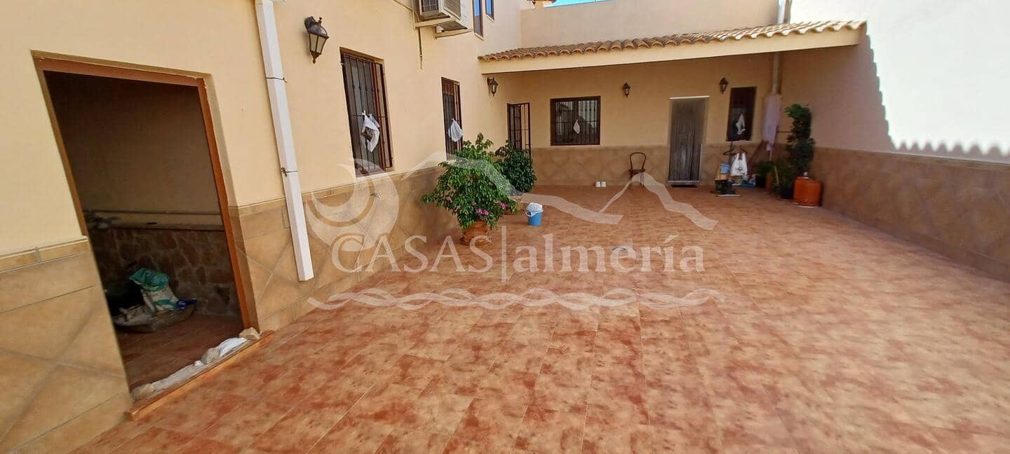 4 soverom Villa til salgs i Gonar med garasje - € 219 000 (Ref: 8431231)