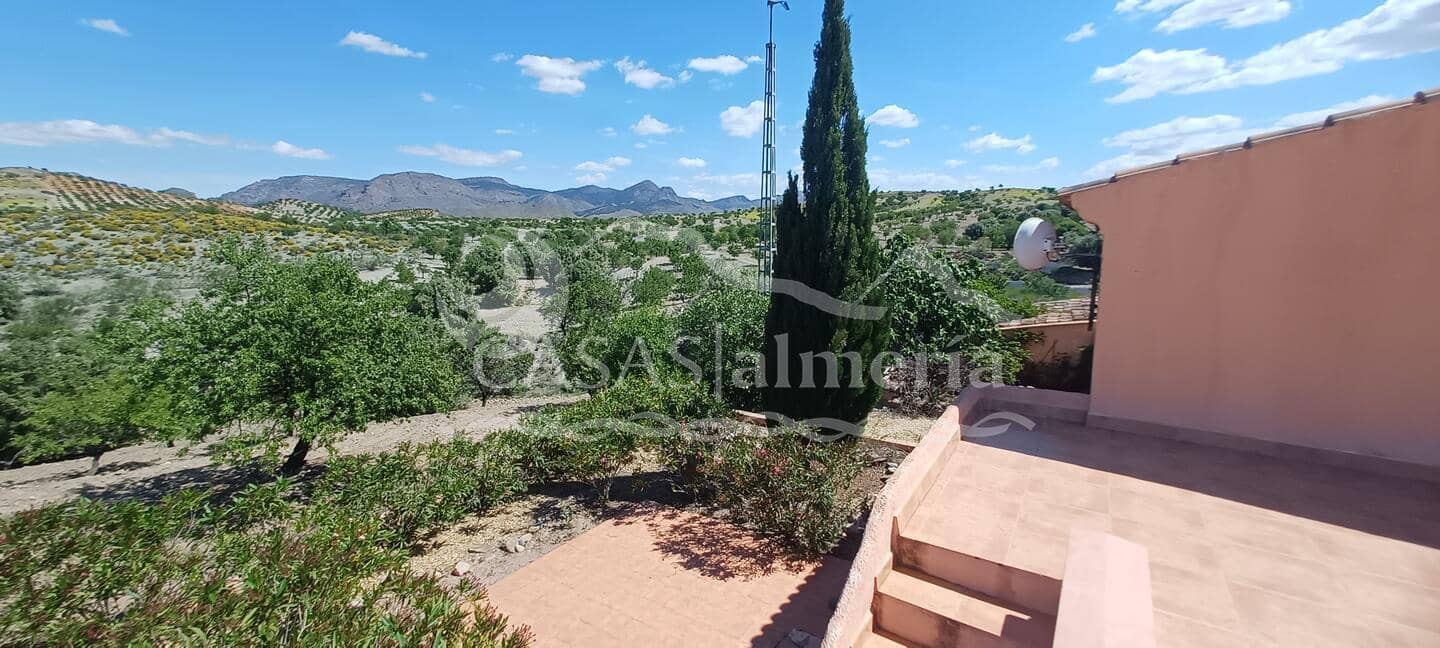 4 soveværelse Finca/Landehus til salg i Oria med swimmingpool - € 150.000 (Ref: 9022250)