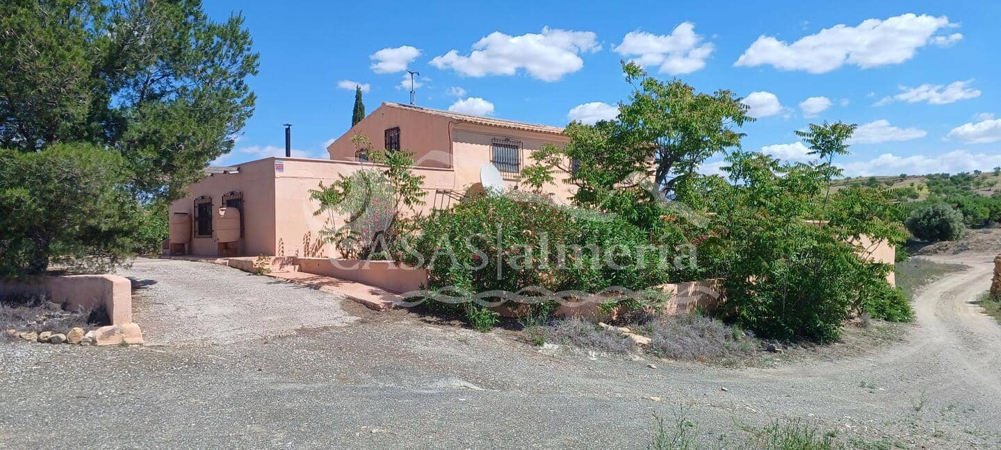 4 soveværelse Finca/Landehus til salg i Oria med swimmingpool - € 150.000 (Ref: 9022250)